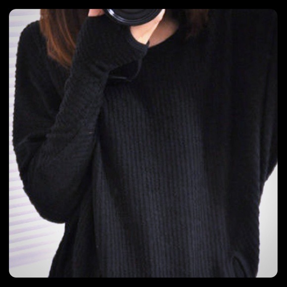 NWOT Long Sleeve Batwing Sweater With Mitten