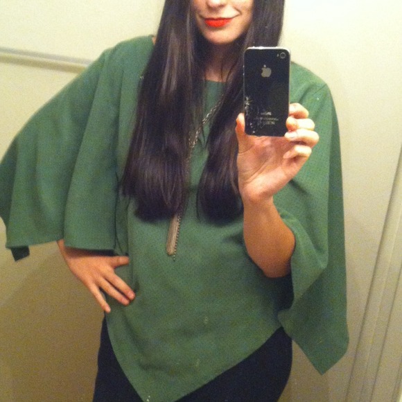 New York and Company Green Poncho - Picture 3 of 4