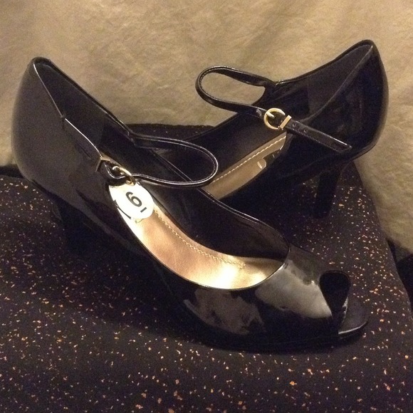 black open toe heels