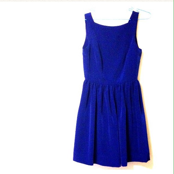 BUNDLE: American Apparel Dress with Earphone Cap - Picture 2 of 4