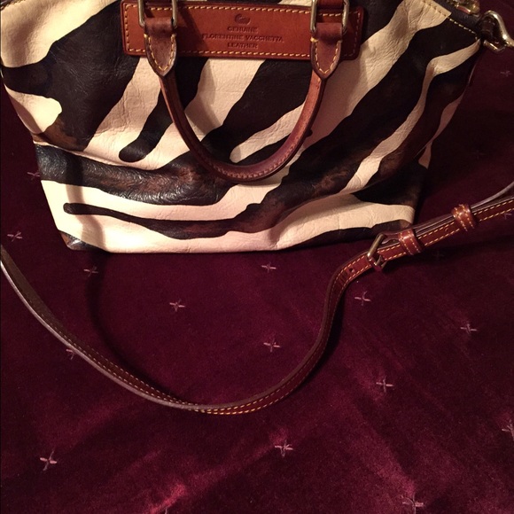 Discounted, Dooney Bourke Handbag - Picture 3 of 6