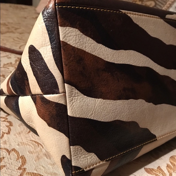 Discounted, Dooney Bourke Handbag - Picture 6 of 6