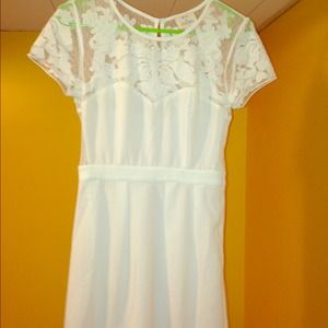 Pins and Needles, Size 4, White dress!