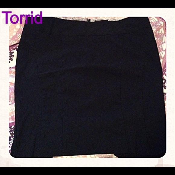 Size 16 Torrid Black Pencil Skirt
