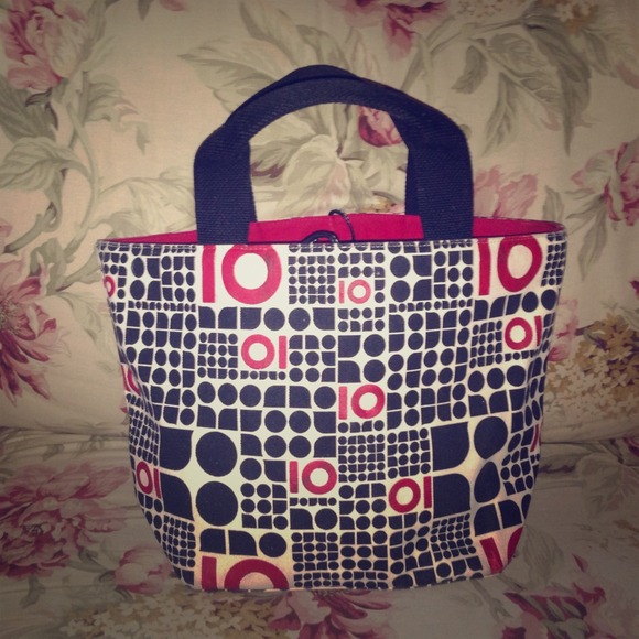 Black and red patterned statement Kate spade tote