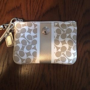 Reduced Coach Wristlist