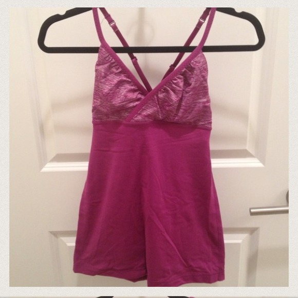 North face puffy vest/ lululemon workout tank