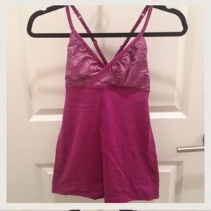 North face puffy vest/ lululemon workout tank