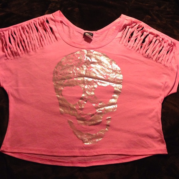 ❌❌SOLD❌❌Pink sugar skull shirt💀