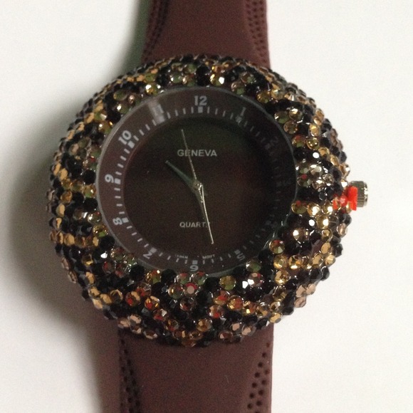 🎉SOLD🎉Chocolate/Leopard Silicone Watch - Picture 1 of 4