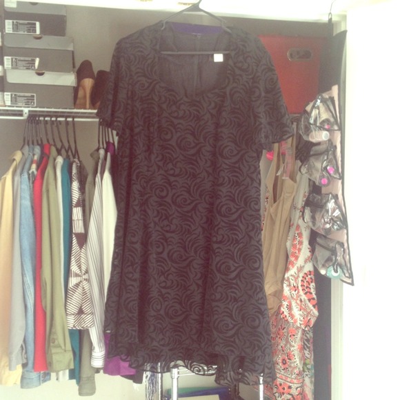 💕Plus Size Black patterned Skater Dress🎉