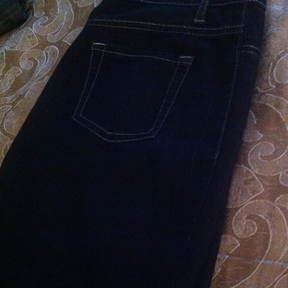 Jeans - Picture 2 of 4