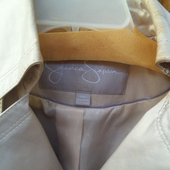 Jessica Simpson Beautiful pearl Trench coat!! - Picture 2 of 4