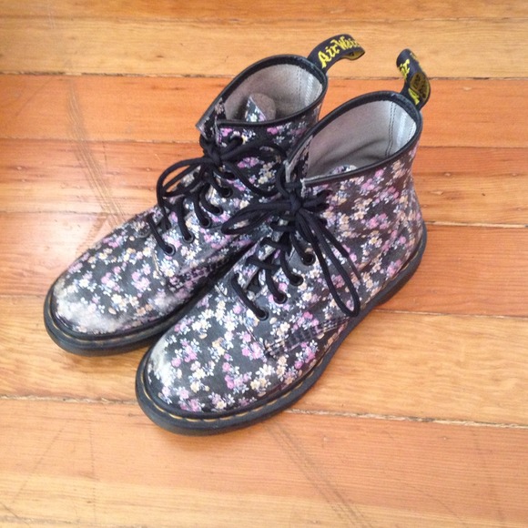 Floral doc martens