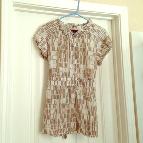 SOLD!!!! Banana Republic Silk Blend Top Size Large