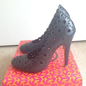 Tory Burch Verity pump Spring '13 (style#11138634)