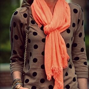 Looking for this sweater and scarf!