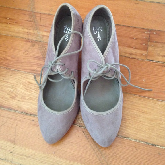Zara TRF light gray heels