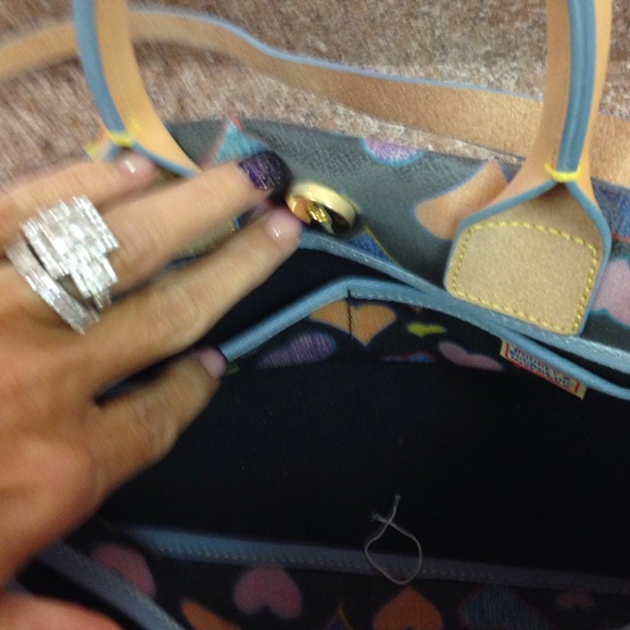 Dooney and Bourke Handbag - Picture 3 of 4