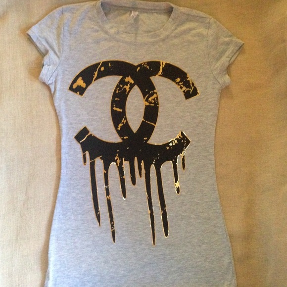 { Dripping Chanel Tee } Print w/metallic details - Picture 2 of 4