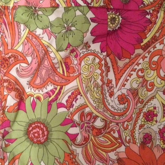 💢sold💢Talbots floral shorts - Picture 3 of 3