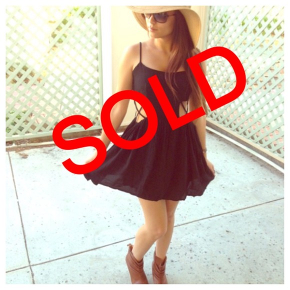 ❌❌SOLD @kandicekisses❌❌Brandy Melville black dress