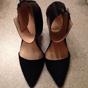 Zara pointed heel