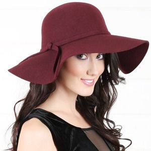 Floppy hat