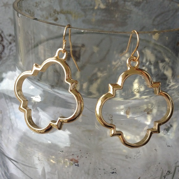 🌟Contemporary Framed Hoops - Picture 1 of 4