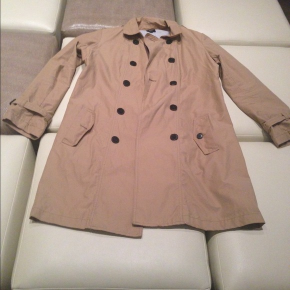 Classic Gap Trench - Picture 2 of 2