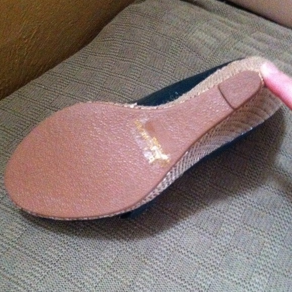 NWT Wedges. - Picture 3 of 3