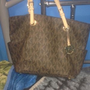 on hold :)mk totte. :)