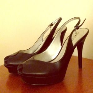 Guess, sassy black peep toe pumps!! Size 8