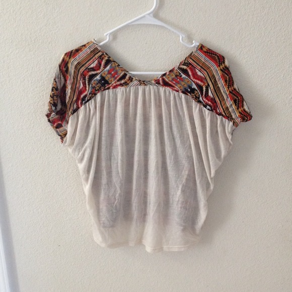 Aztec print top - Picture 2 of 2