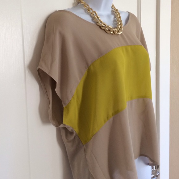 Yellow Stripe Scoop Neck Top - Picture 2 of 2