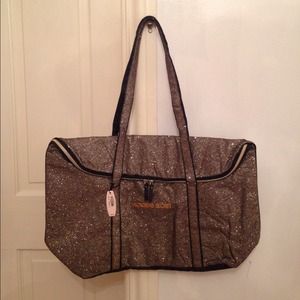 VICTORIAS SECRET BAG NWT