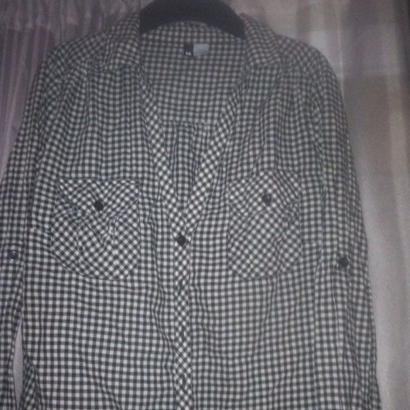 Plaid HM button up