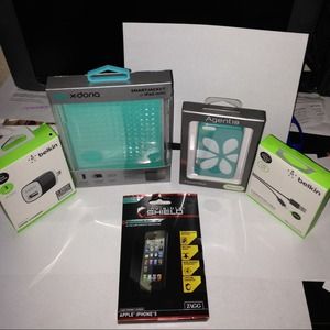 Mint Green iPad and iPhone 5/5s and 2 iHome Bundle