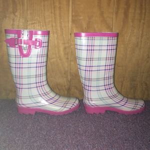 Price ✂️ Rain boots worn once!