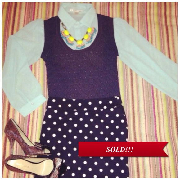 SOLD in bundle!!! Navy blue layering vest