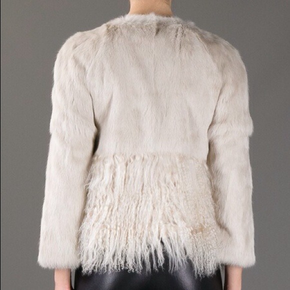🎉2 days SALE 🎉100% authen RedValentino fur coat - Picture 2 of 3