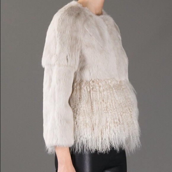 🎉2 days SALE 🎉100% authen RedValentino fur coat - Picture 3 of 3