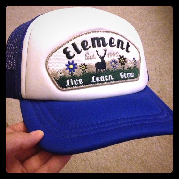 Trucker hat