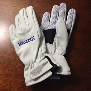 Bundle on hold for @mindy_reviczky