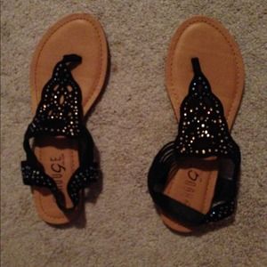 Black sandals!
