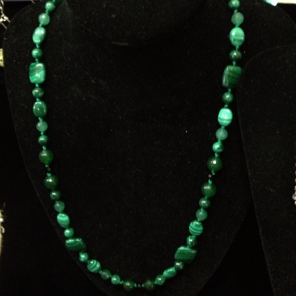 Malachite necklace - Picture 1 of 1
