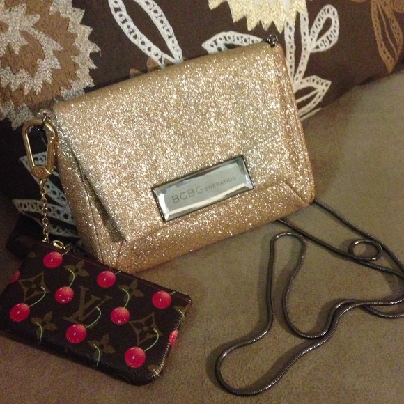 🚫HOLD🚫BCBG Gold Glittery Small Evening Bag