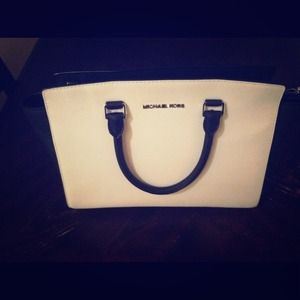 Michael Kors Selma Satchel handbag