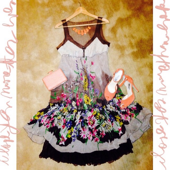 💋SOLD!!💋 BCBG floral mid-length dress