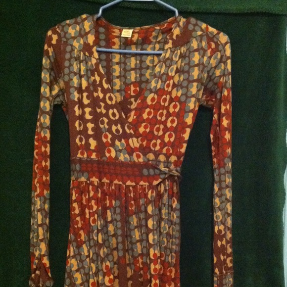 Long-sleeved dress